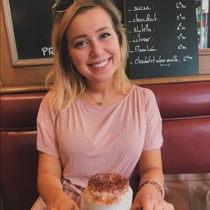 Meet your Posher, Alyson